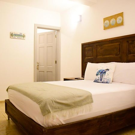 Hostal Marina Samana Экстерьер фото