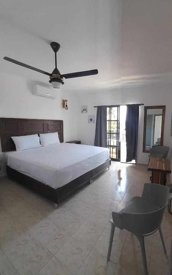 Hostal Marina Samana Экстерьер фото