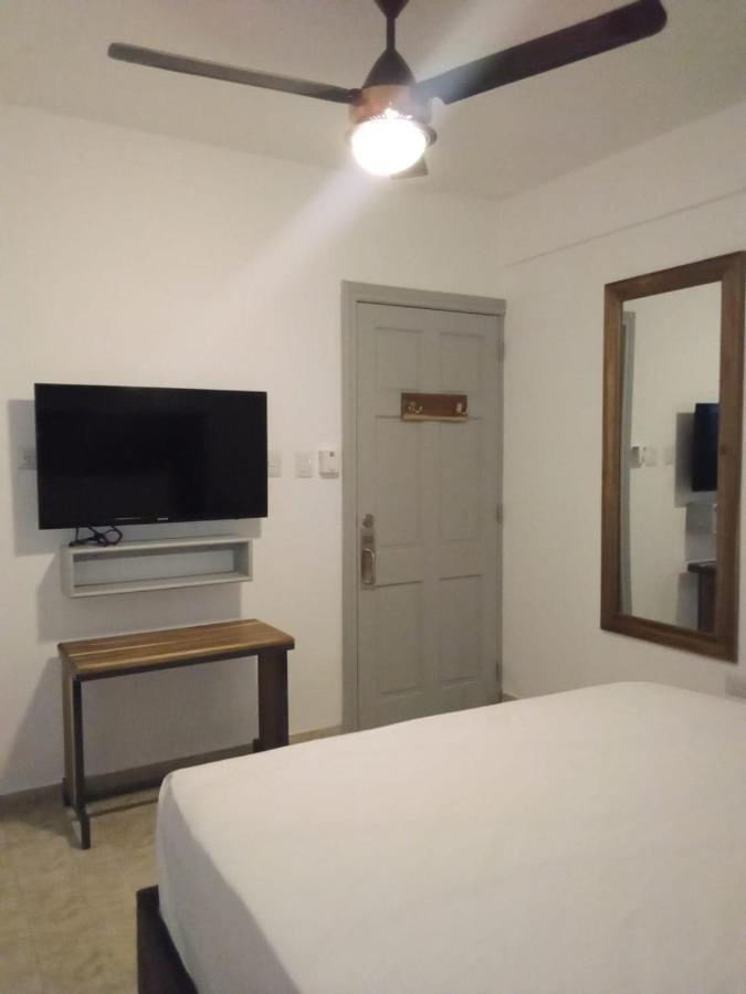 Hostal Marina Samana Экстерьер фото