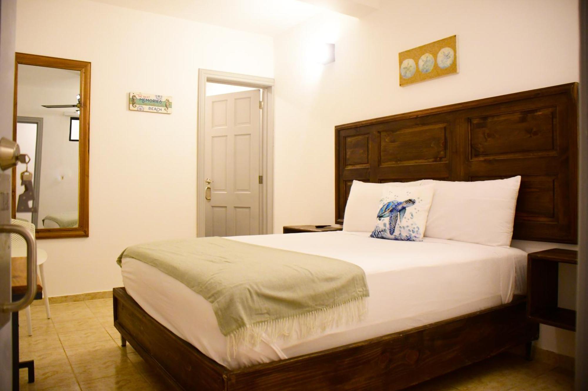 Hostal Marina Samana Экстерьер фото
