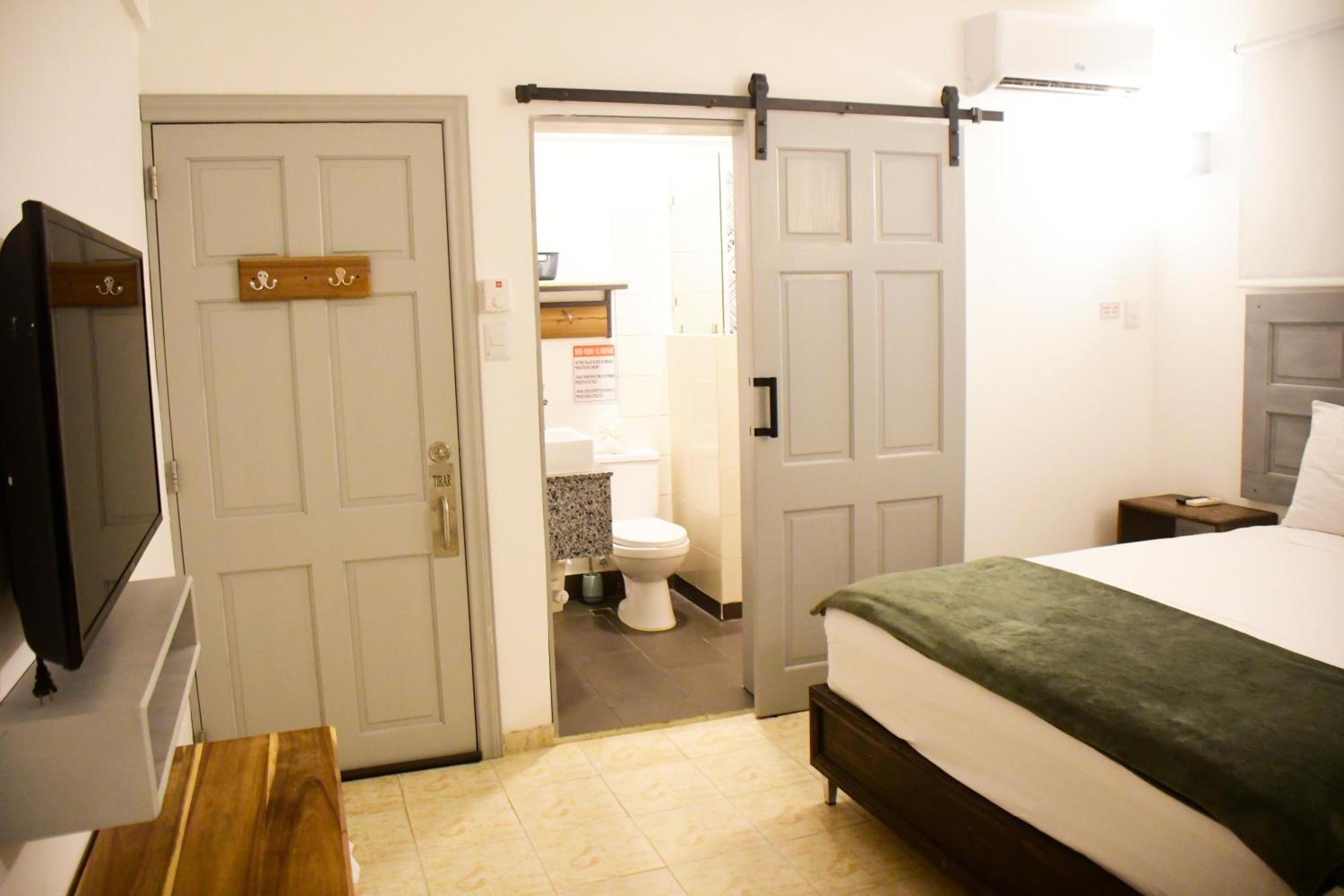 Hostal Marina Samana Экстерьер фото
