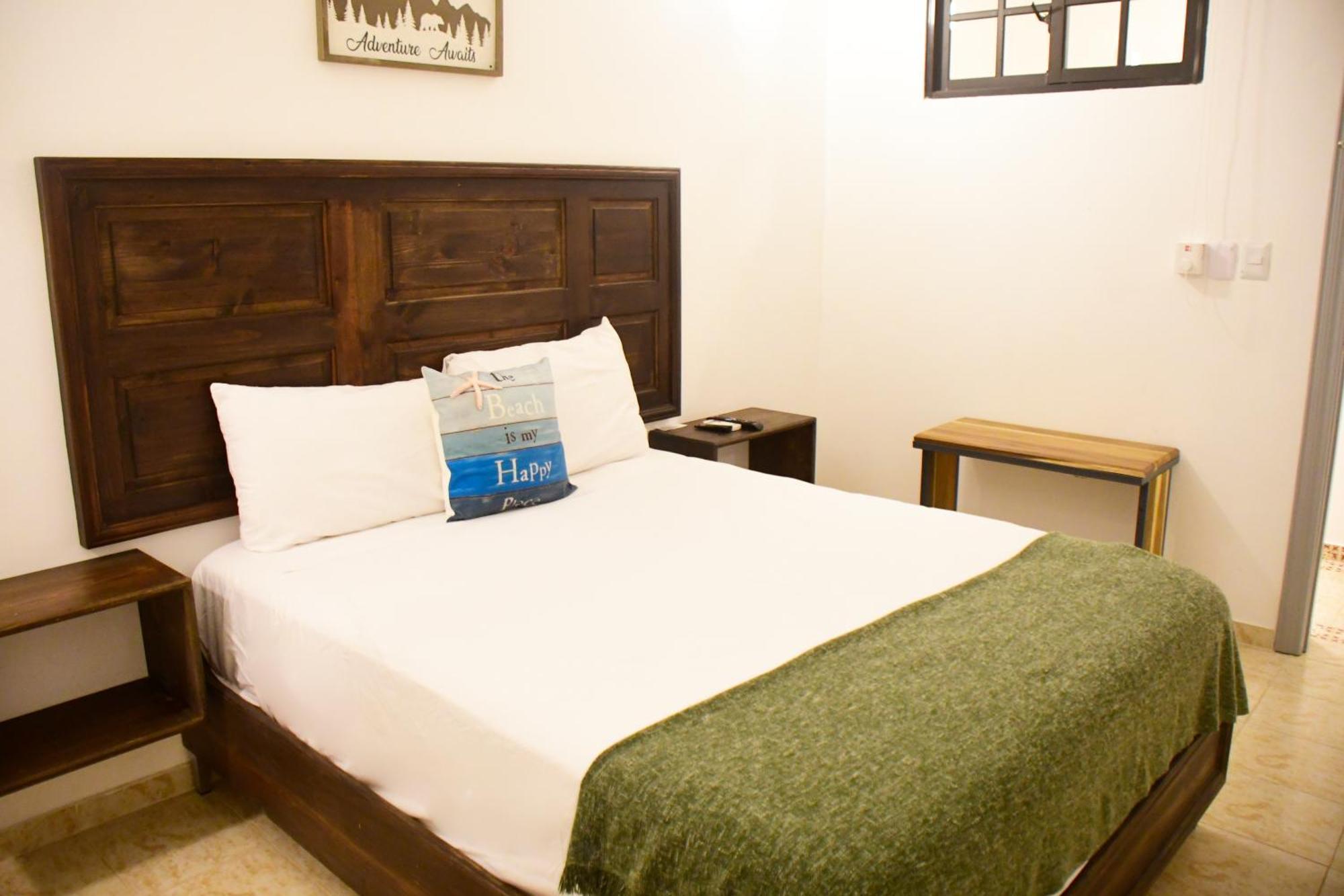 Hostal Marina Samana Экстерьер фото