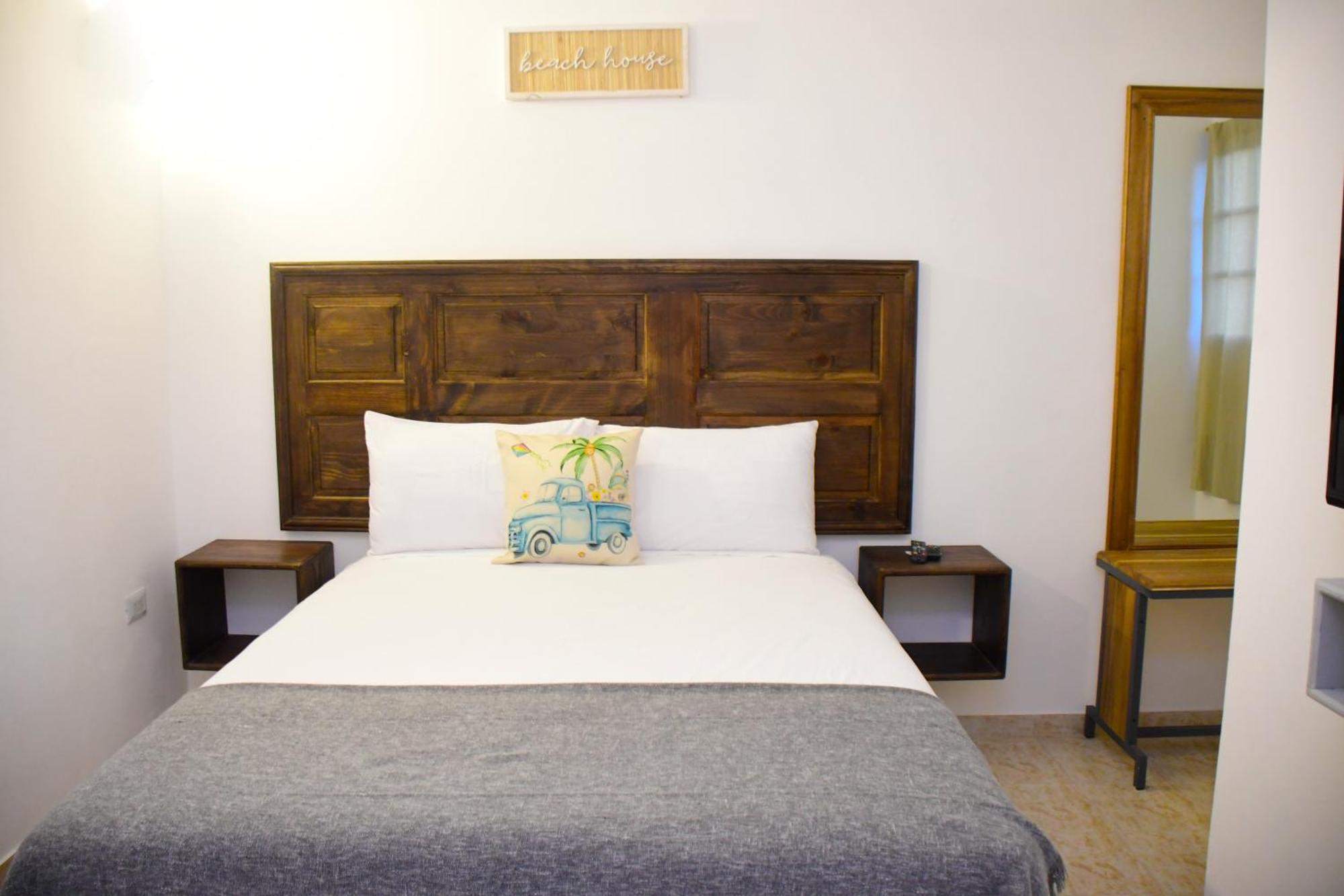 Hostal Marina Samana Экстерьер фото