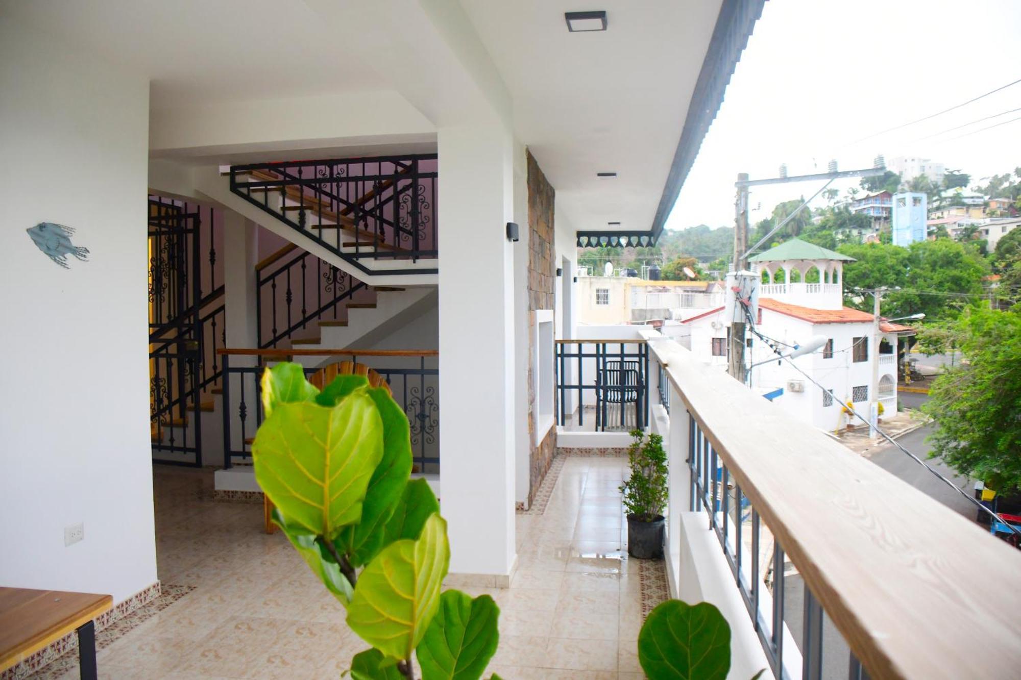 Hostal Marina Samana Экстерьер фото