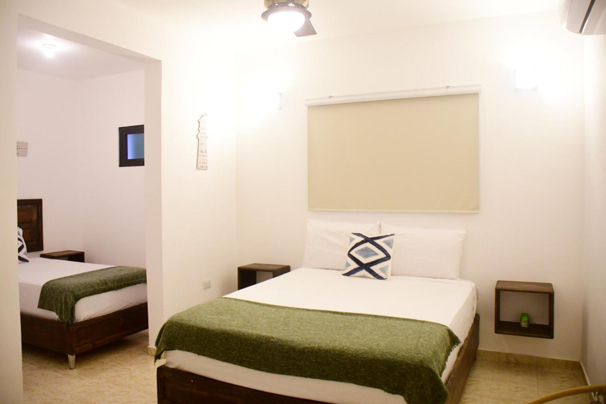 Hostal Marina Samana Экстерьер фото